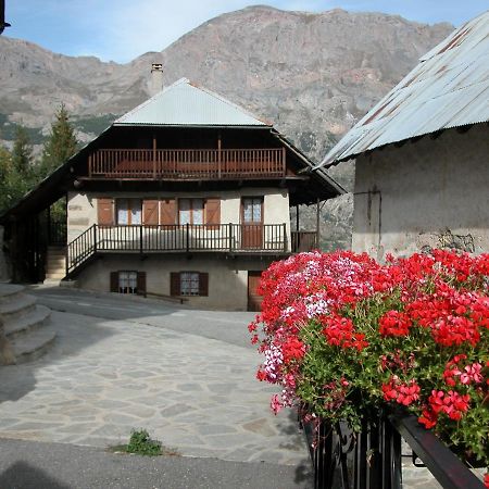 Gîtes Vallouise Ecrins Extérieur photo